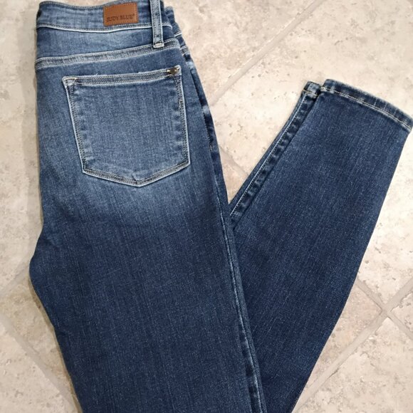 Judy Blue jeans, Size 5/27, Medium wash - Picture 1 of 4